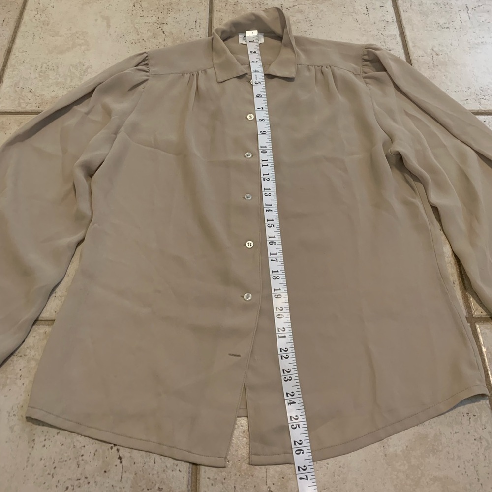 Vtg Mister Leonard by Len Wasser Blouse | Tan/Khaki Puffed Shoulder Button-Up M - Picture 4 of 6